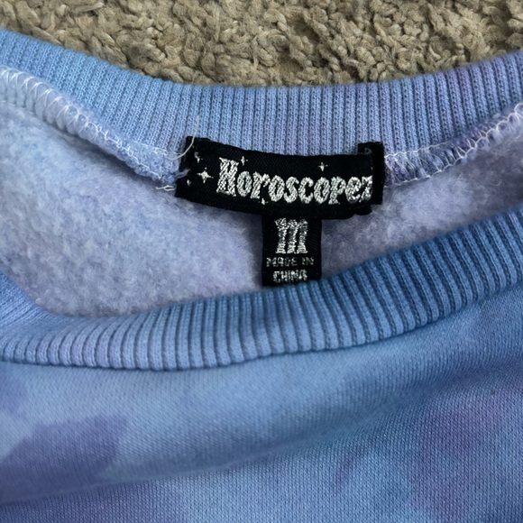 Dolls Kill Horoscopez Aquarius Cropped Sweatshirt Tie Dye - Picture 8 of 8